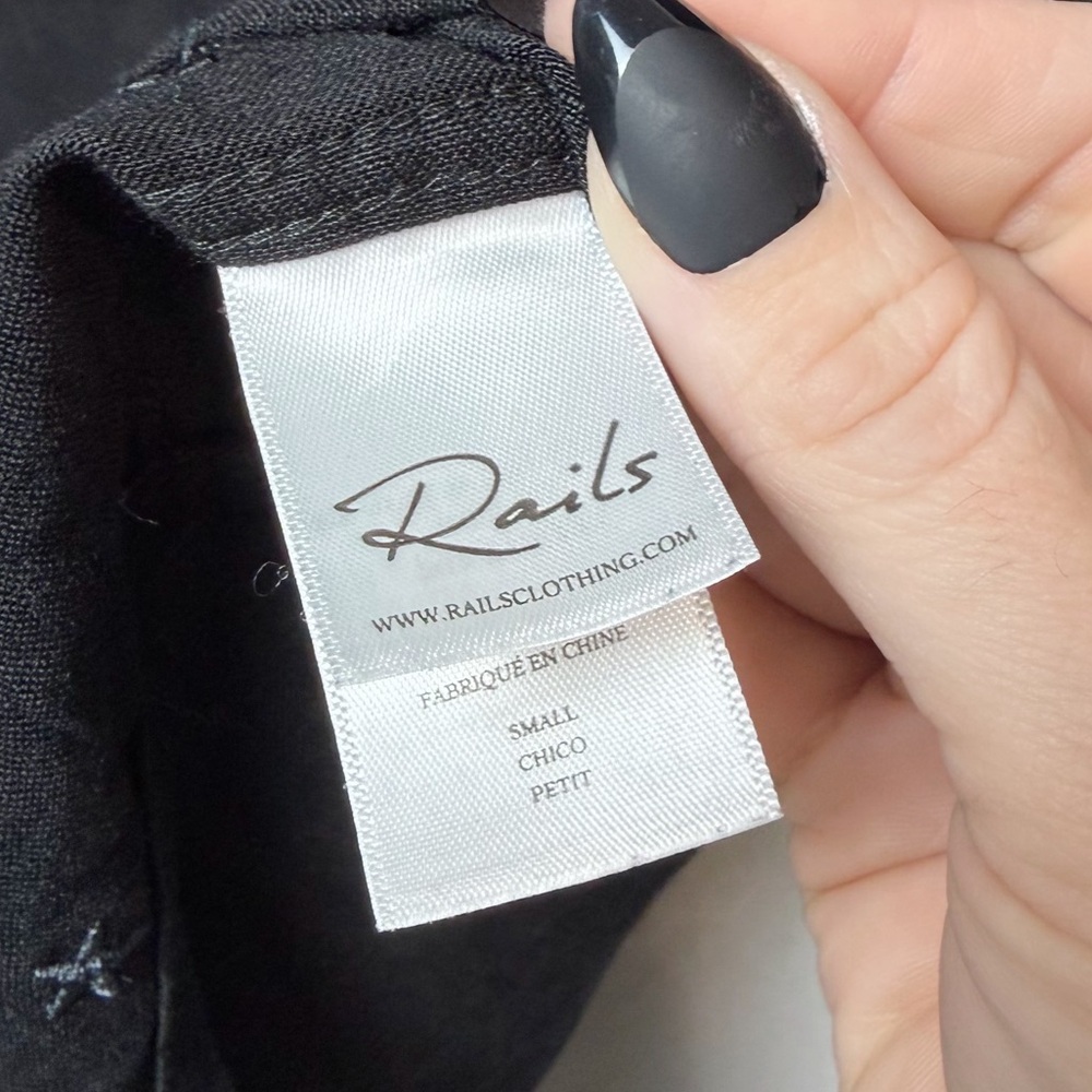 Rails Robyn Linen Blend Black Embroidered Stars Top - Picture 9 of 11